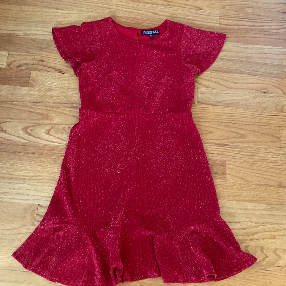 Perfect holiday dress for young tween